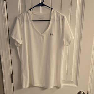 Under Armour Women's White V-Neck Short Sleeve Tee